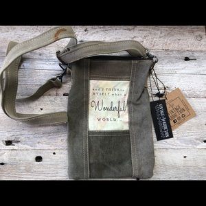 Vintage Addiction Crossbody Bag
